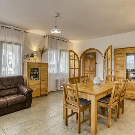 Casa Elena 3*