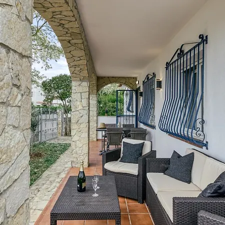 Hotel Casa Elena 3*